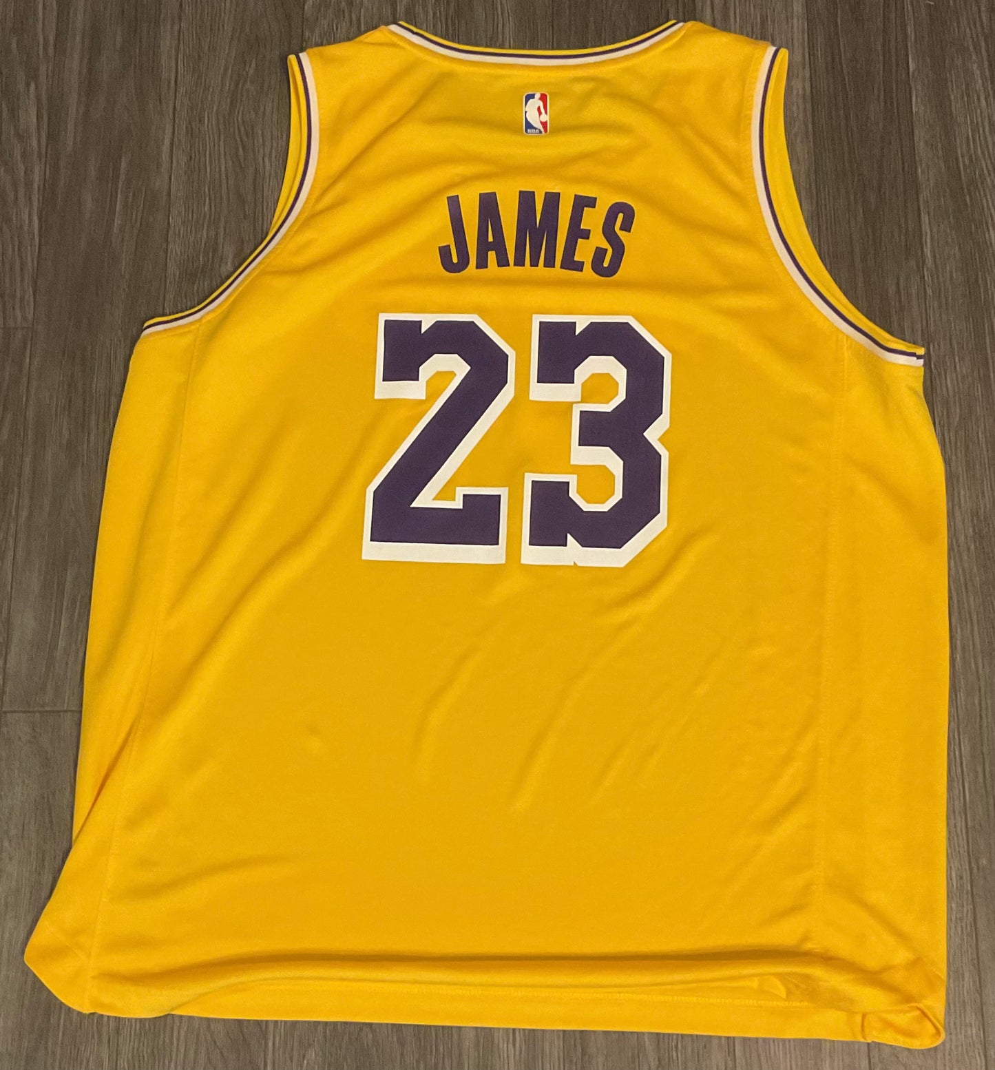 Lebron James LA Lakers Fanatics Jersey Size XL