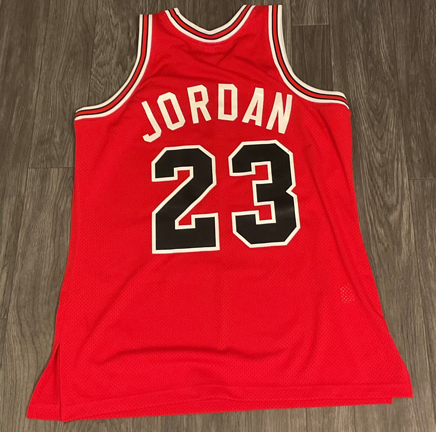 Michael Jordan 84/85 Chicago Bulls Mitchell and Ness Swingman Size Large